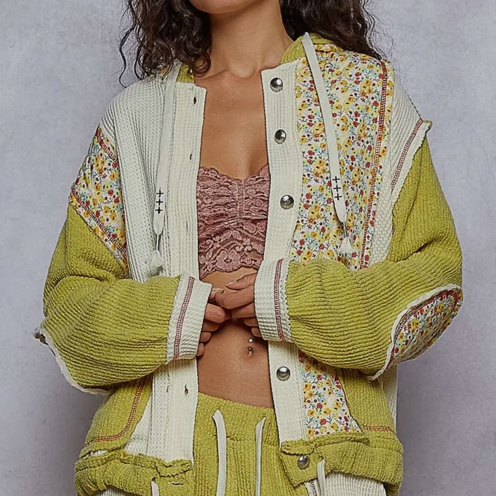 POL Green and Cream Floral Patchwork Track Pants - Picture 4 of 7